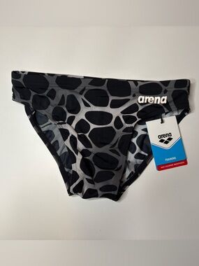 NWT Arena training suit 30